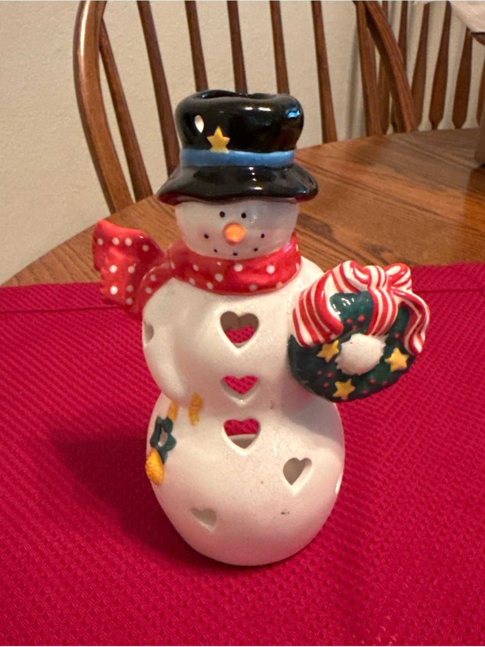 Hallmark 7” Snowman Votive/Tea Light Candle Holder With Wreath & Hearts RETIRED